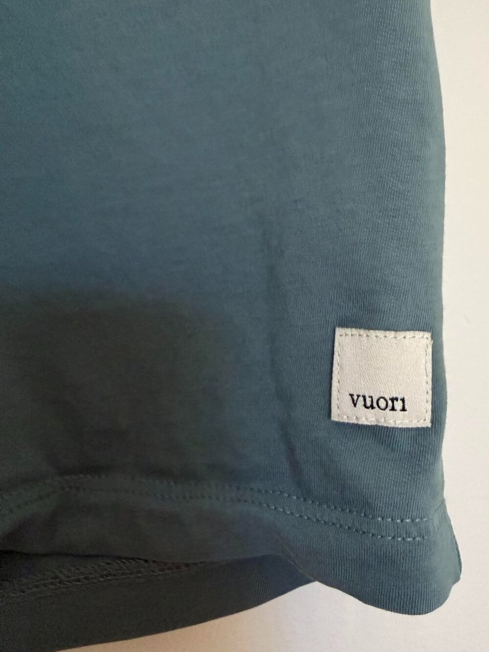 Vuori Short Sleeve Feather Cross Back Boxy Tee Athleisure Active Iron Blue - Med - Picture 3 of 4
